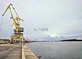 起重機(jī),多瑙河,茨