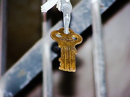 關(guān)鍵,惡魔,老