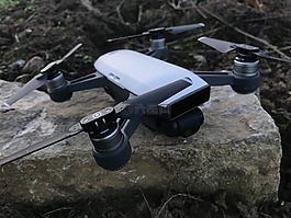 dji,火花,無人駕駛飛機(jī)