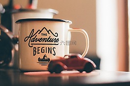 杯,玩具,車