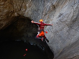 溪降,跳转,水
