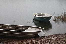 雨,池塘,船