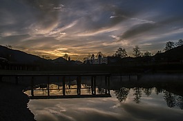 水中倒影,湖,日出