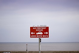 海灘,行人路,跡象