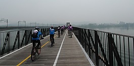 騎自行車,自行車,橋