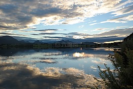湖,反思,山全景圖