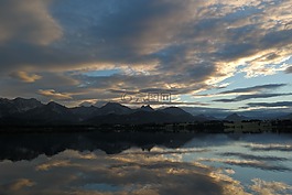 湖,反思,山全景圖