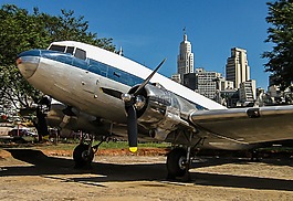飛機(jī),釀酒,飛行