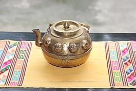 金屬罐,不丹,酒店