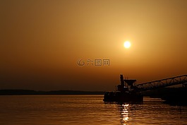 船,水,日落