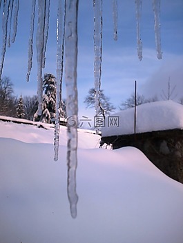 冰柱,snowshed,藍(lán)藍(lán)的天空