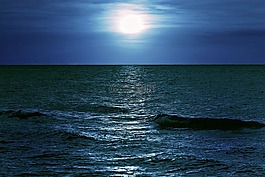 海,夜,月亮