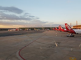 機(jī)場,飛機(jī)
