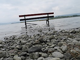 湖,沉默,性質(zhì)