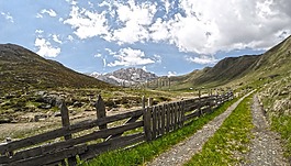 山,籬笆,天空