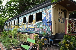 火車,馬車,花園