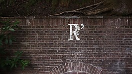 r,墻,磚