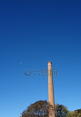 煙囪,藍(lán)色的天空,性質(zhì)