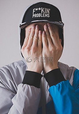 肖像,帽,業績回升