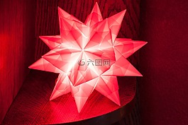 一品紅,對稱性,大氣