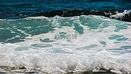 波,砸,海