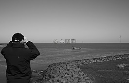 觀察員,黑與白,地平線