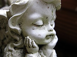 小天使,墳場,墓碑