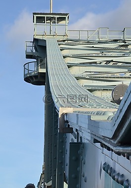 德累斯頓,藍色奇跡,鋼橋