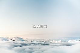 云,以上,山