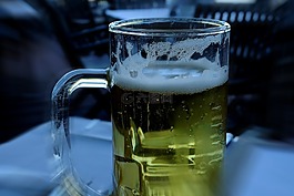 啤酒,啤酒玻璃,騎自行車