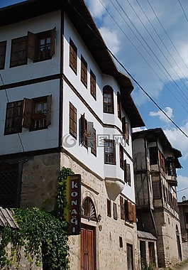 舊大廈夫蘭博盧,歷史建筑,街