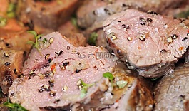 角牛肉,烤,中罕見的