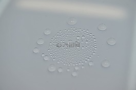 一滴水,波爾卡圓點(diǎn),閃亮