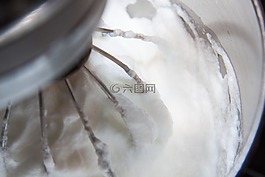 雞蛋白色雪,蛋清,奶油