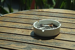 香煙,煙灰缸,煙