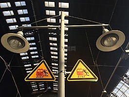 風(fēng)險,火車,秋天
