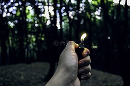 手,森林,打火機(jī)