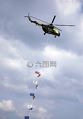 直升機(jī),繩,旗