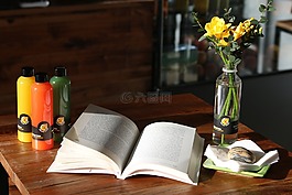 果汁,書,咖啡廳