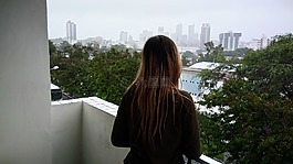 女孩在陽臺上,女孩,陽臺