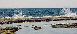 波,砸,海