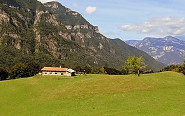 阿爾姆,普拉托,山