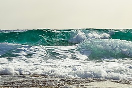 波,砸,海