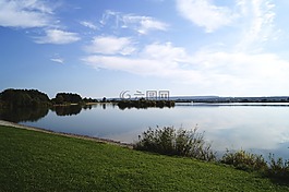 草地,湖,性質(zhì)
