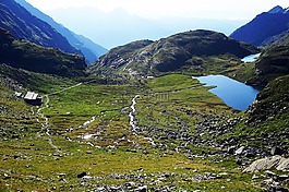 山,湖,性質(zhì)