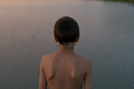海,水,人