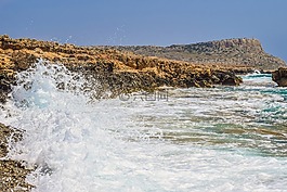波,砸,海