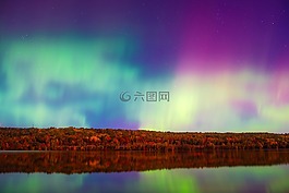 極光,北極光,氣氛