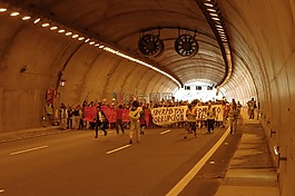 隧道,3 月,街
