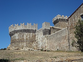 波普洛尼亞,海灣地區(qū)的 baratti,城堡